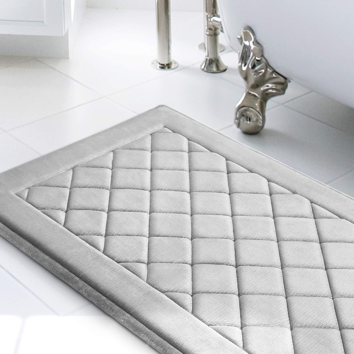 MICRODRY SoftLux Diamond Embroidered Bath Mat 17x24 Silver